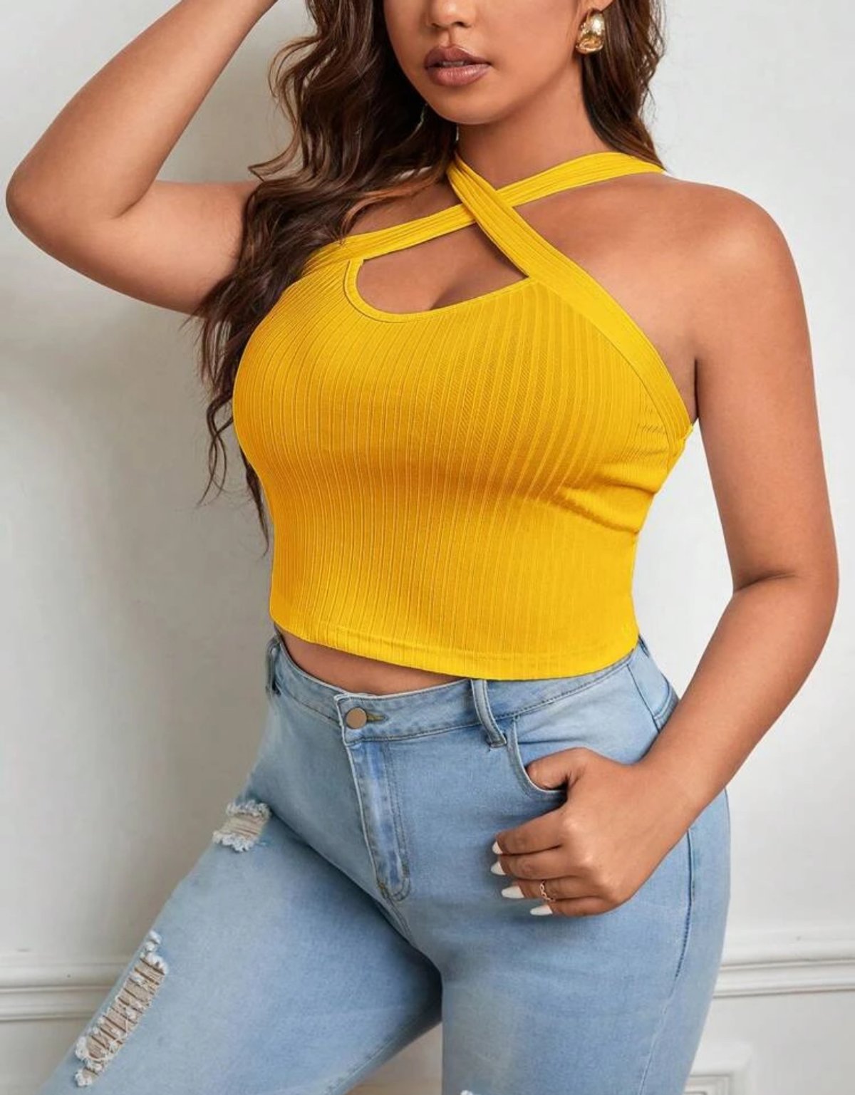 Top con tira cruzada delantera