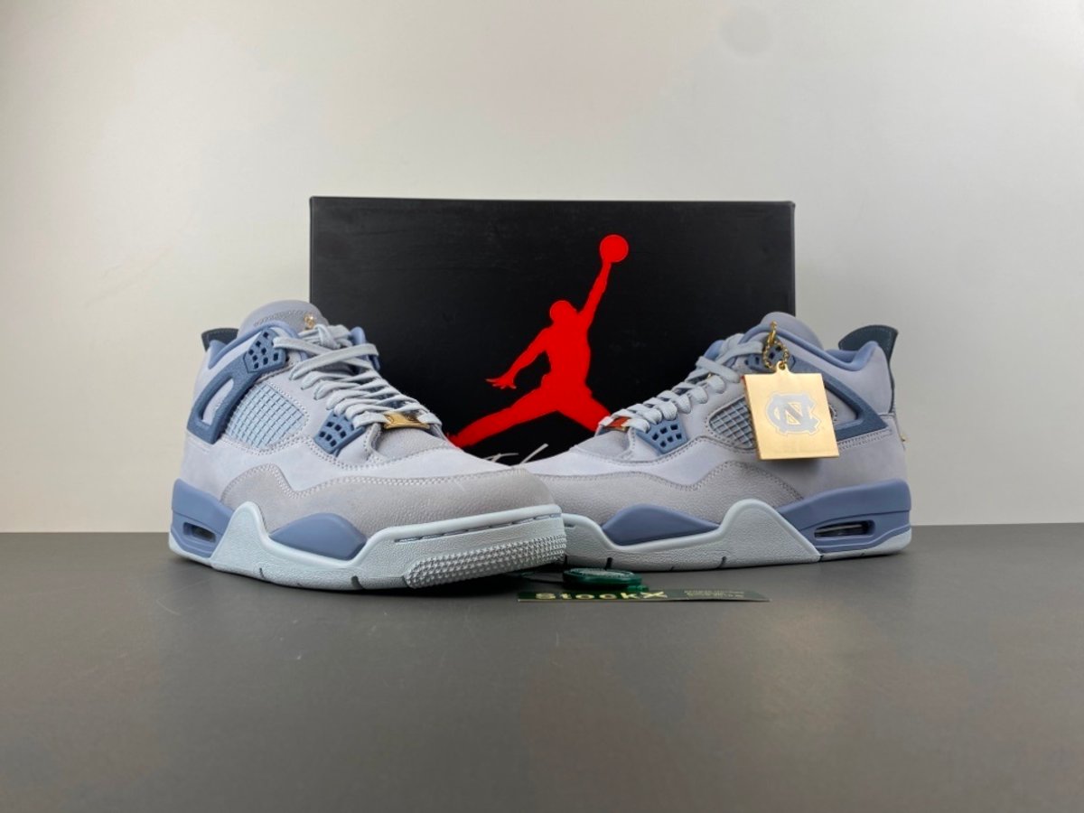 Jordan 4 UNC Tar Heels PE