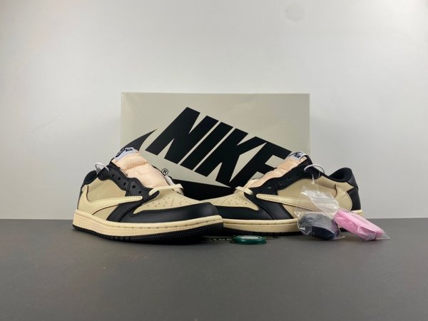 Jordan 1 x Travis Scott