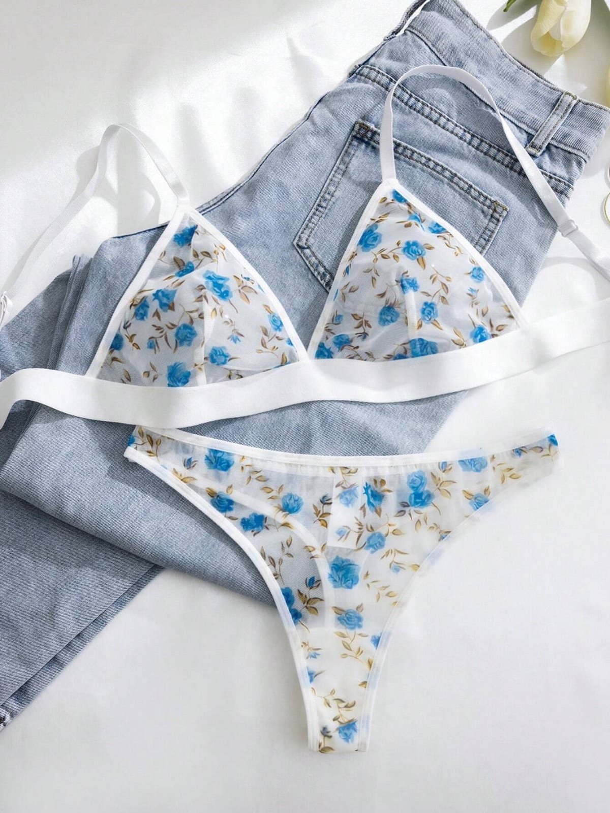 Conjunto 2 piezas - Sujetador sin aros mas tanga (Estampado floral) - Cod 6707