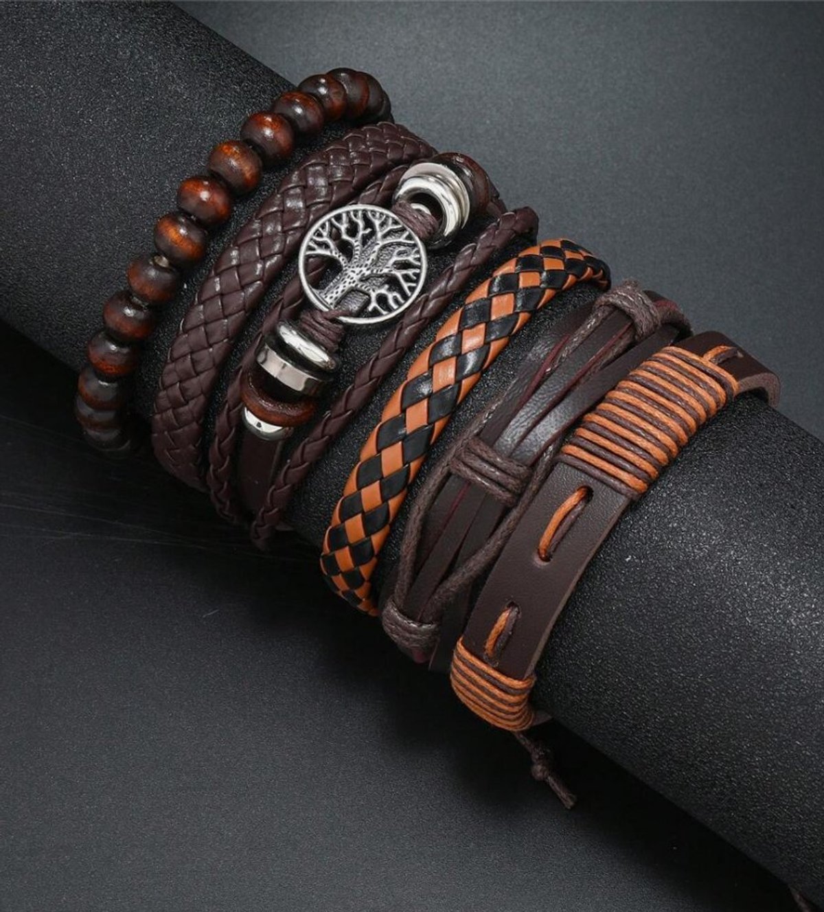 Set de 6 pulseras con diseño minimalista - 2