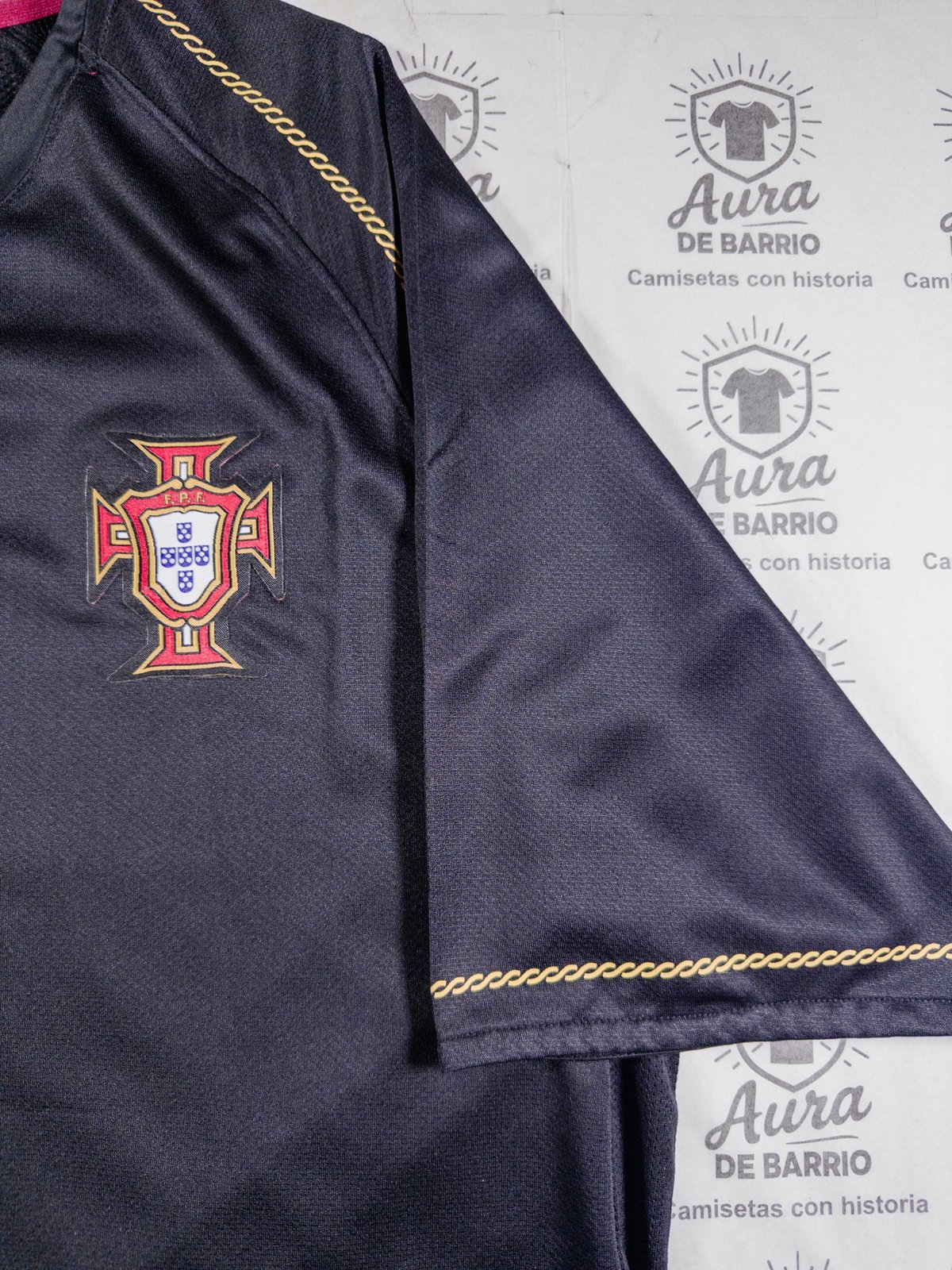 Portugal 2006 Away - 3