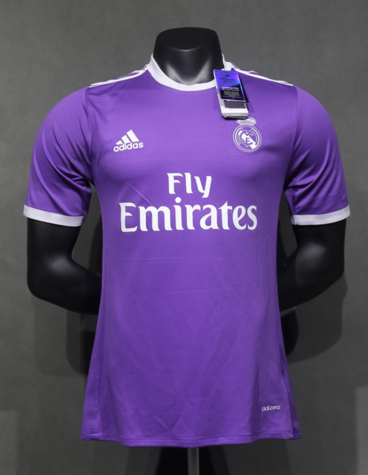 Real Madrid 2016/17 Away
