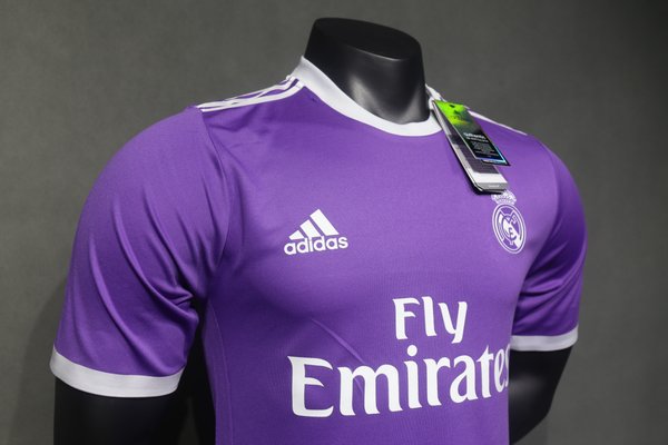 Real Madrid 2016/17 Away