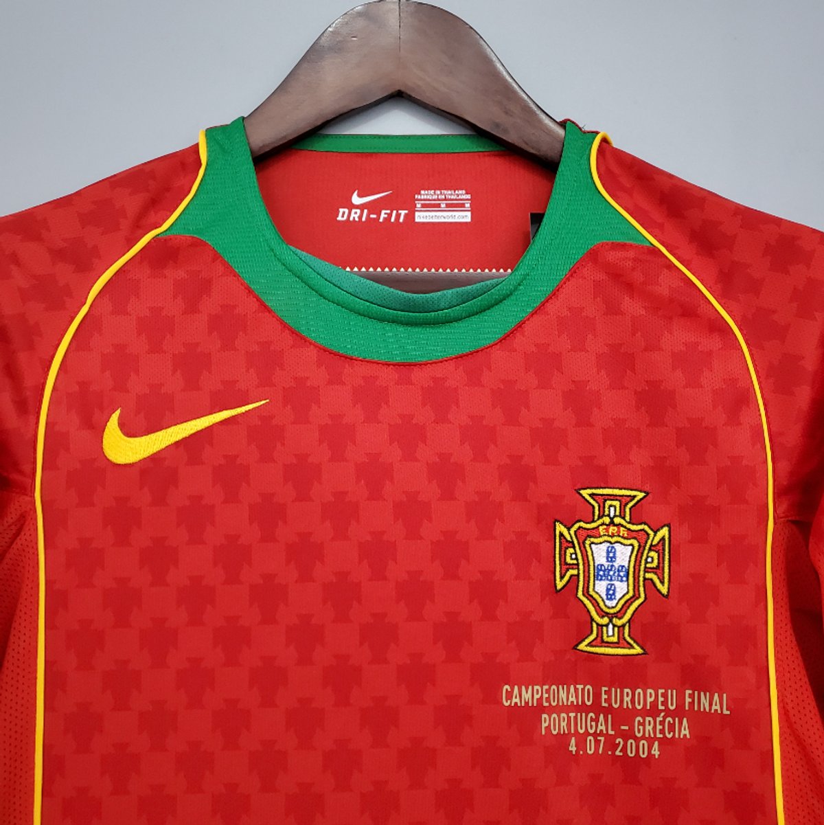 Portugal 2004/05 Home - 3