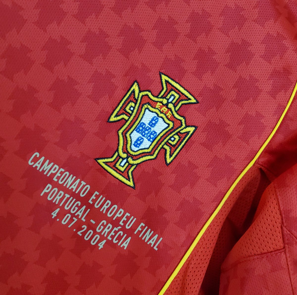 Portugal 2004/05 Home - 5