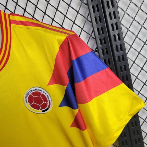 Colombia 1990 Home