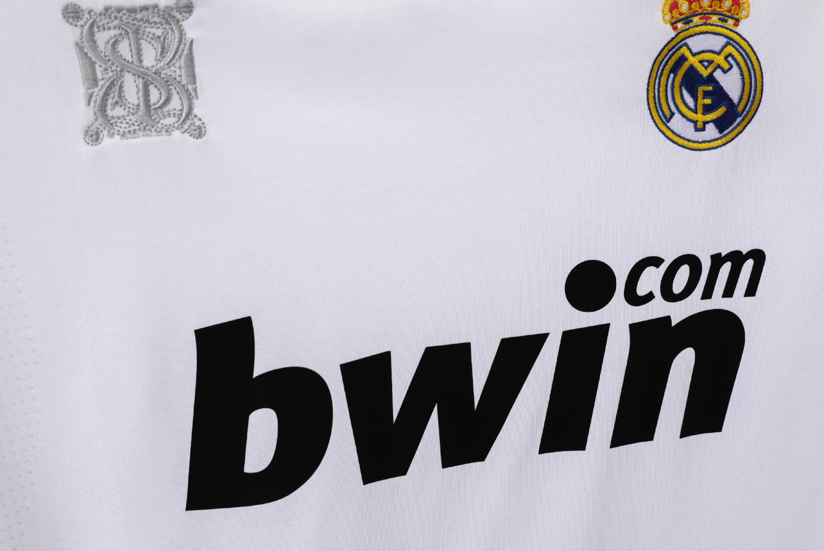Real Madrid 2009-2010 Home - 4