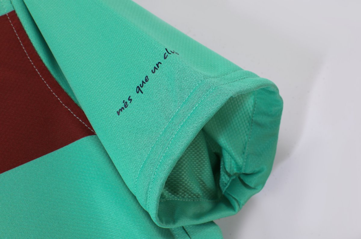 Barcelona 2010/2011 Away - 5