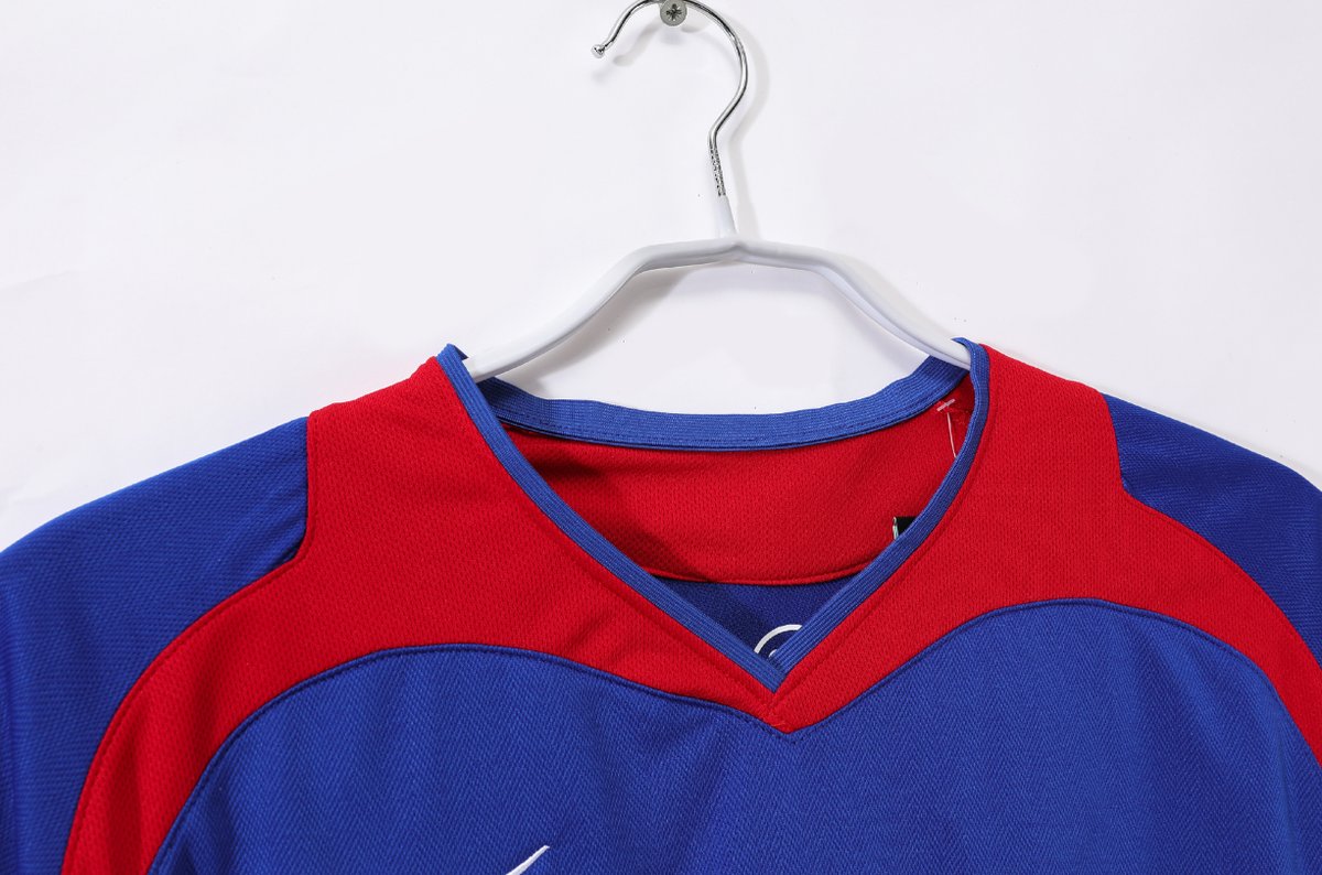 Manchester United 2005/06 Away - 6