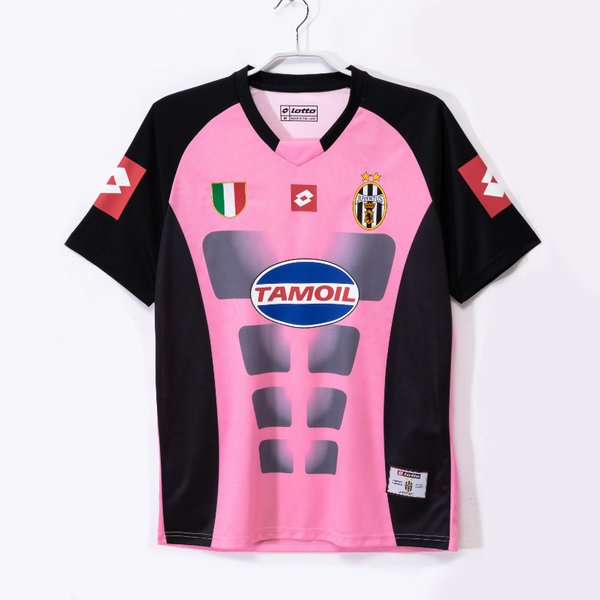 Juventus 2002/03 Away