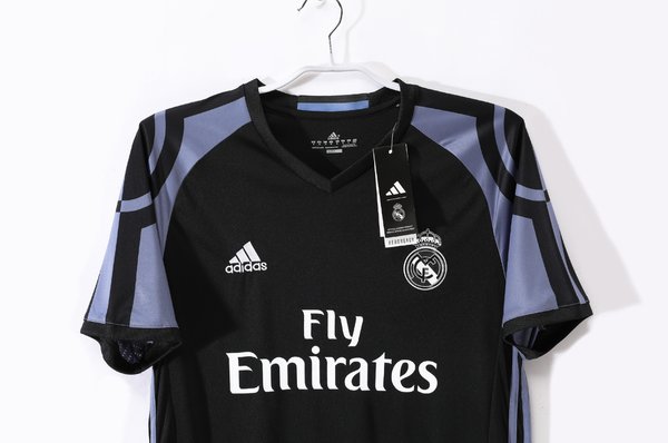 Real Madrid 2016/17 Third