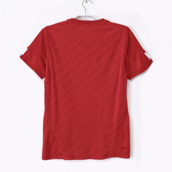 Liverpool 2010/11 Home