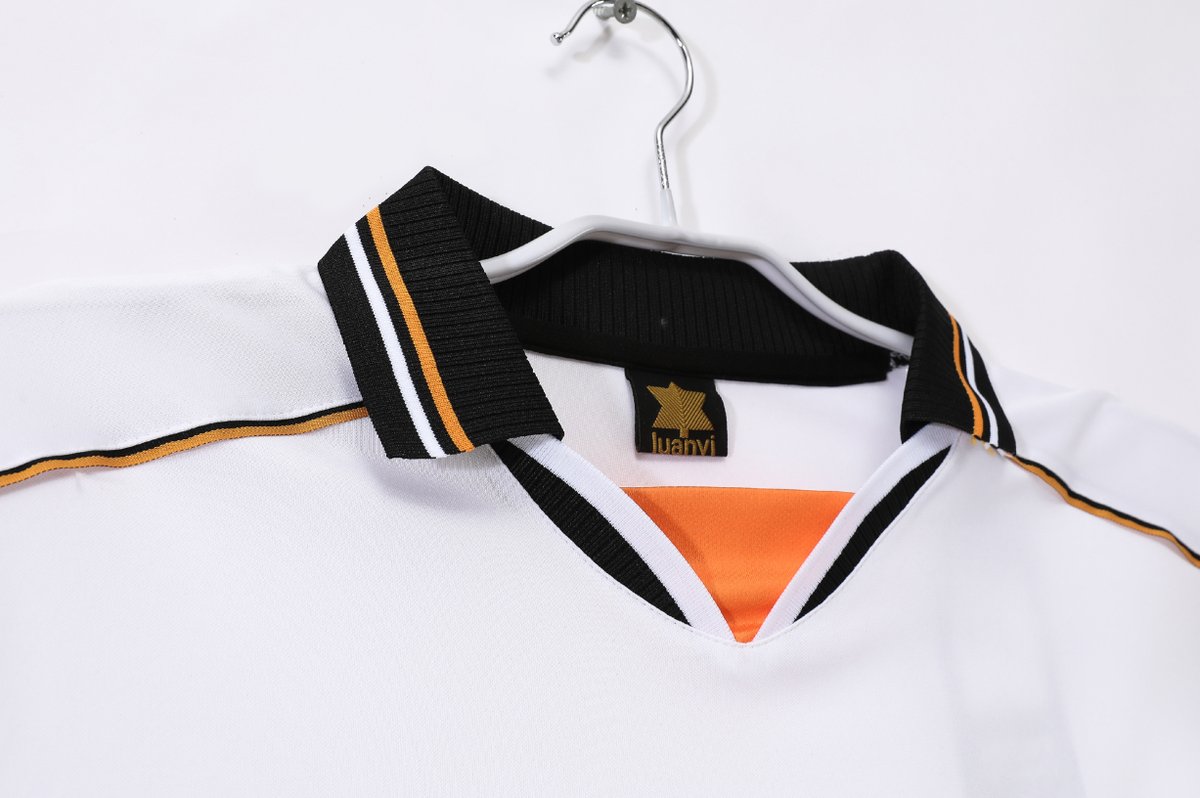Valencia 1999/2000 Home - 5