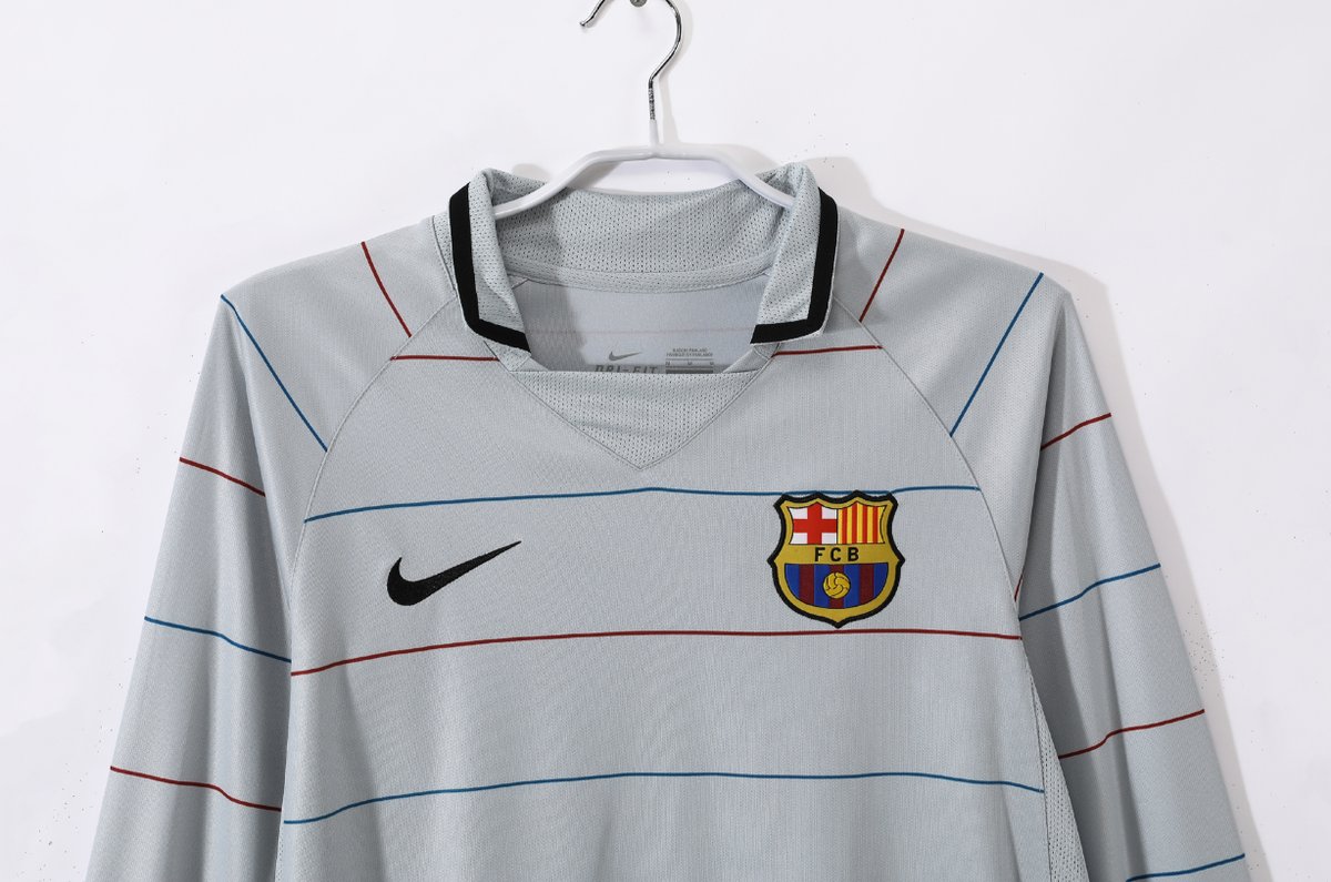 Barcelona 2003/2004 Away Mangas L. - 2