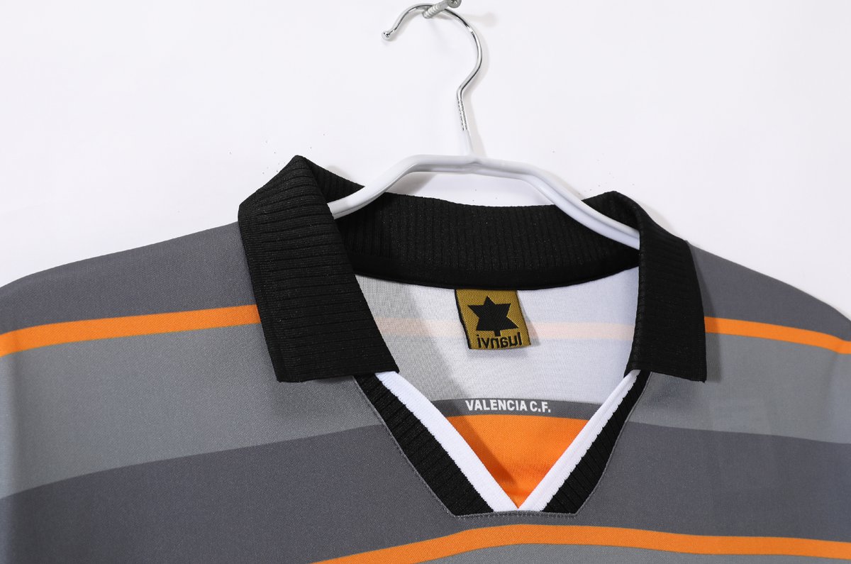 Valencia 1999/2000 third - 5