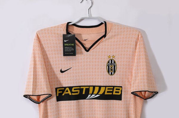Juventus 2003/04 Away