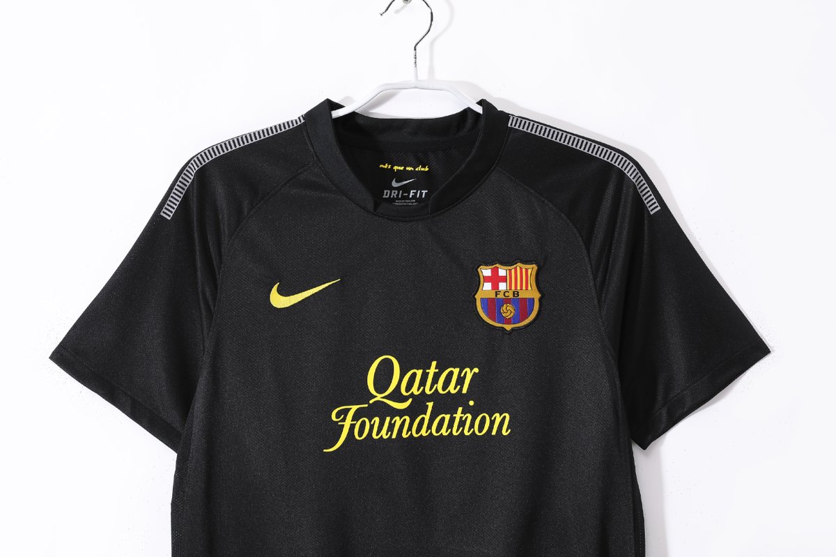 Barcelona 2011/2012 Away - 2