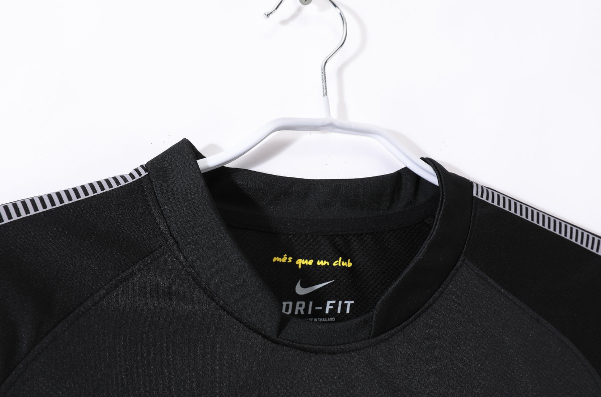 Barcelona 2011/2012 Away - 4