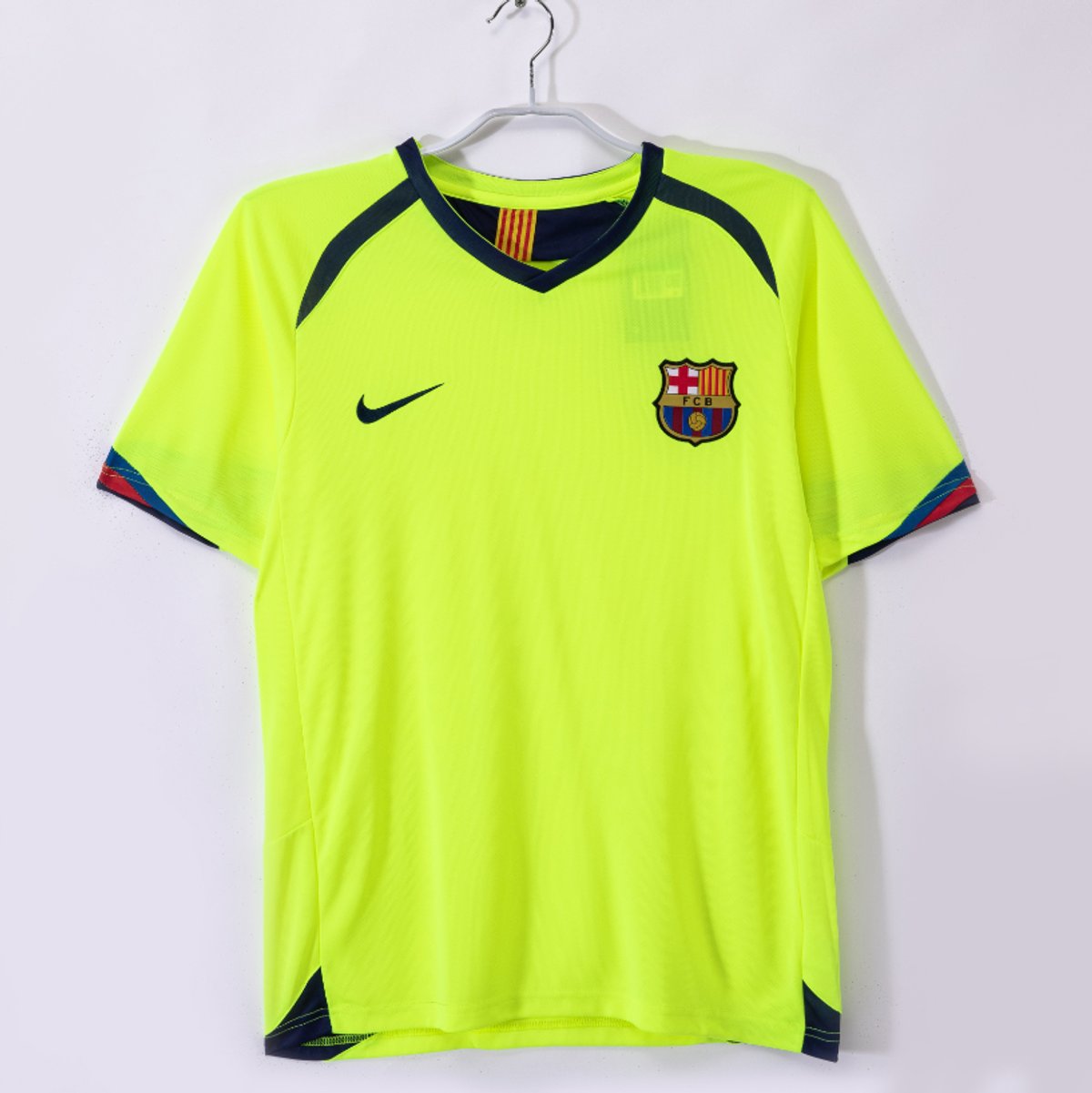 Barcelona 2005/2006 Away
