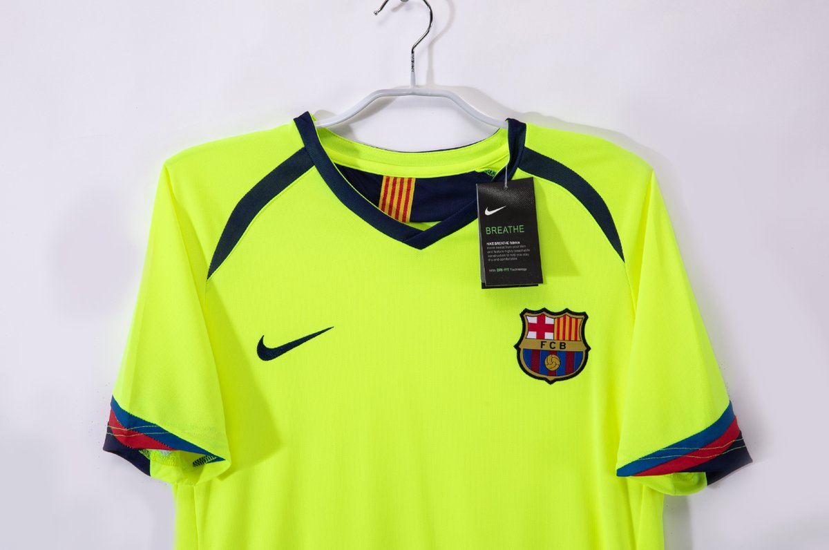Barcelona 2005/2006 Away - 2