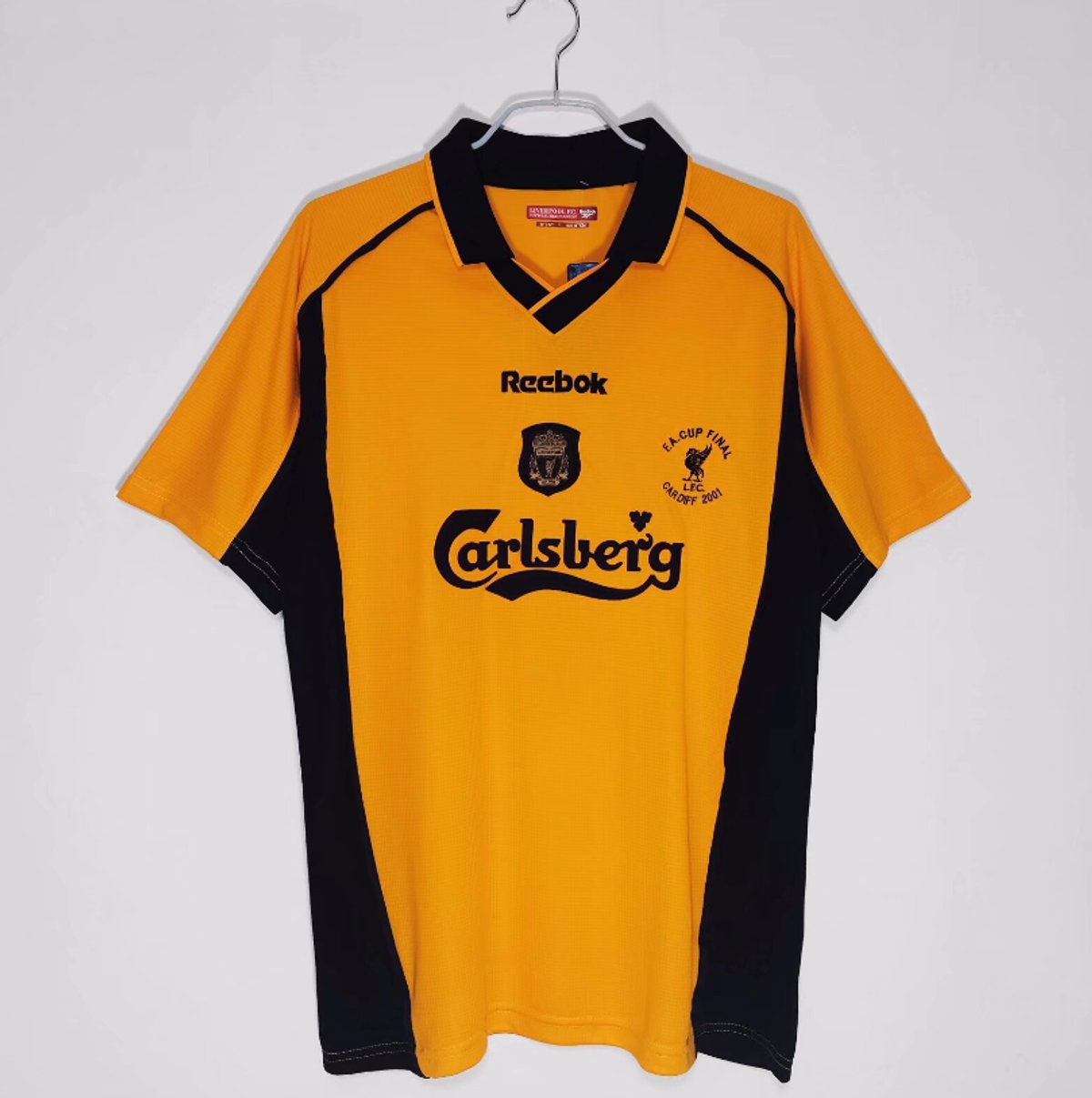 Liverpool 2000/2001 Away