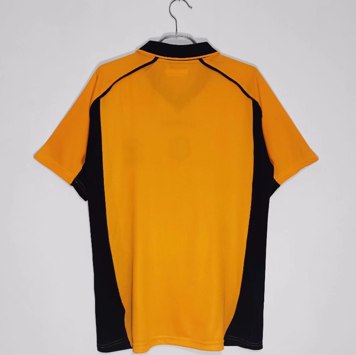 Liverpool 2000/2001 Away - 2