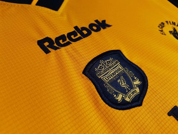 Liverpool 2000/2001 Away