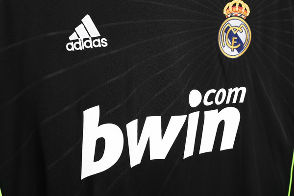 Real Madrid 2010/2011 Away