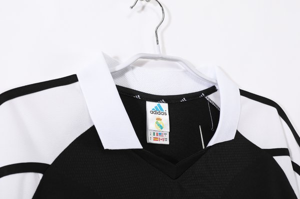 Real Madrid 2001-2002 Away