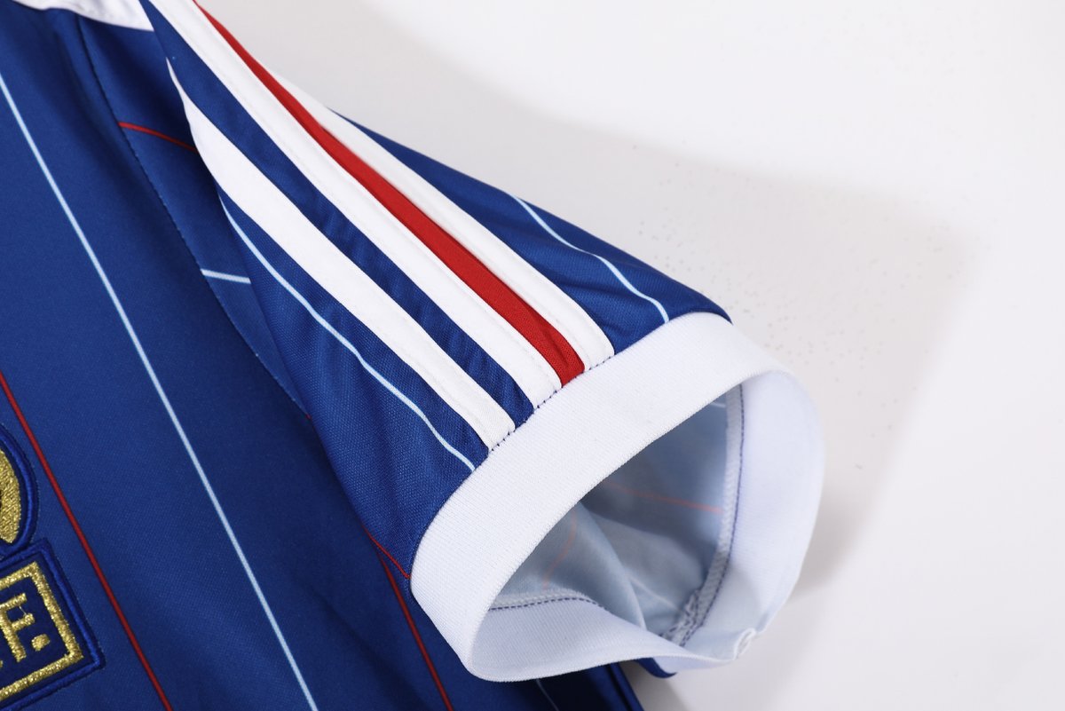 Francia 1982 Home - 3