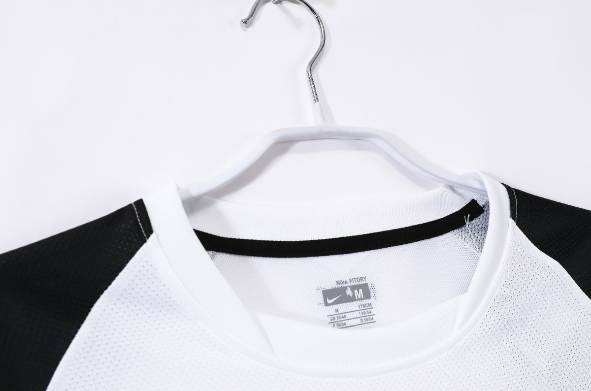 Manchester United 2010/2011 Away - 6