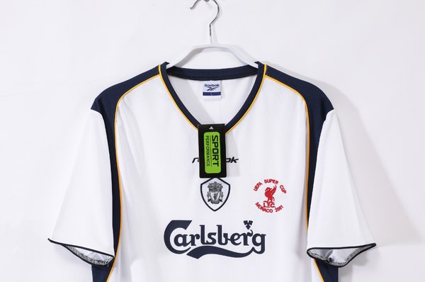 Liverpool 2001/2002 Away