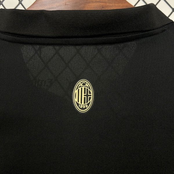 Milan 2025/26 Edicion especial Arquero