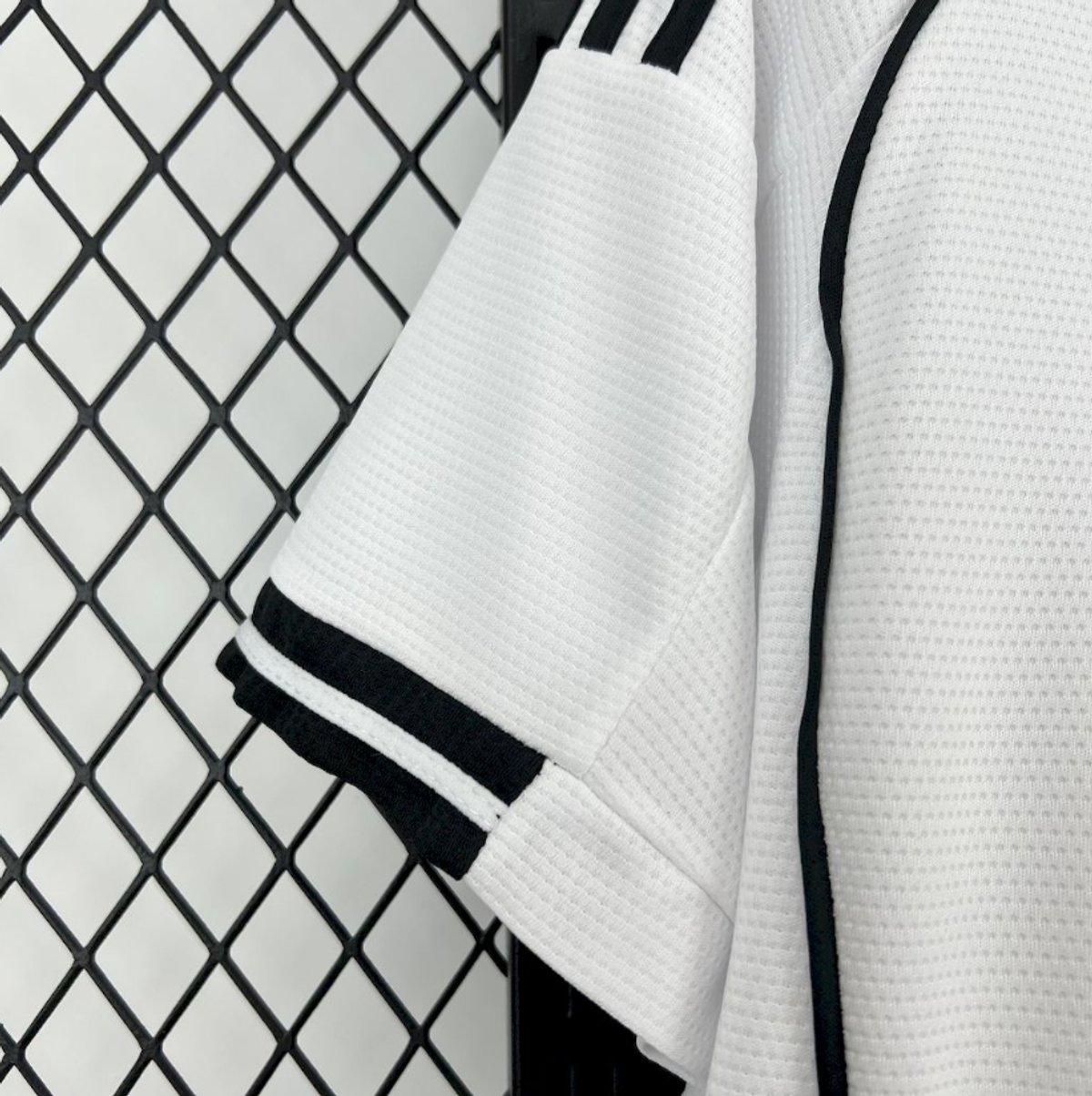 Besiktas 2025/2026 Home - 4