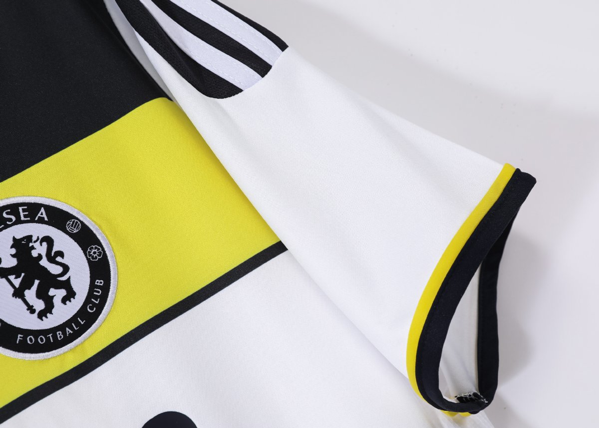 Chelsea 2011/2012 Away - 4