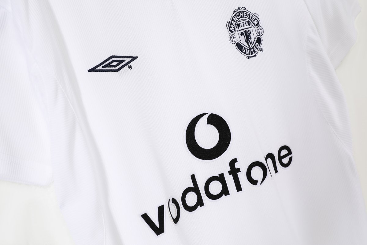 Manchester United 2000/2001 Away - 5