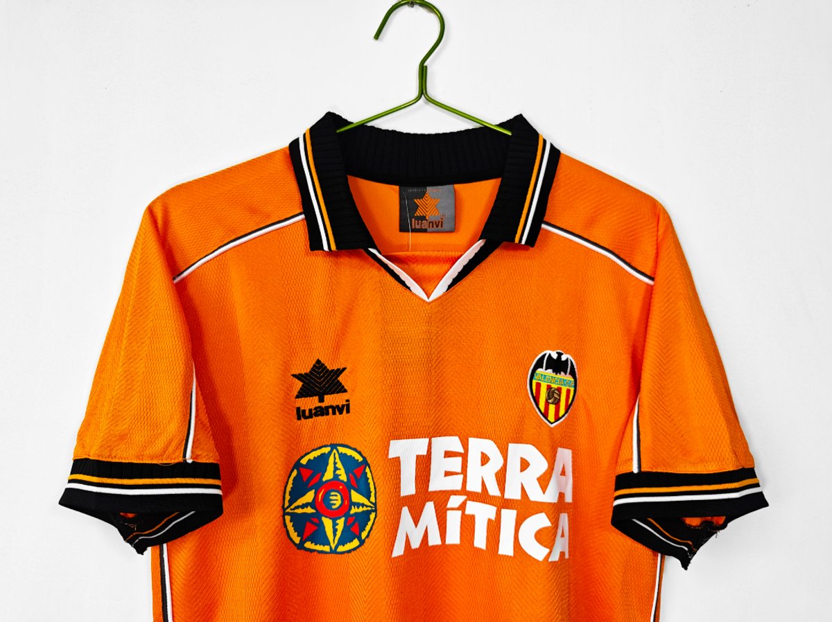 Valencia 1999/2000 Away - 3