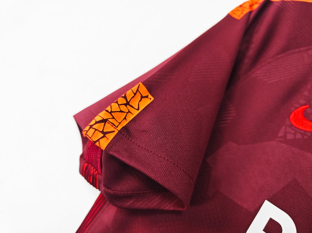 Barcelona 2017/2018 Away - 5