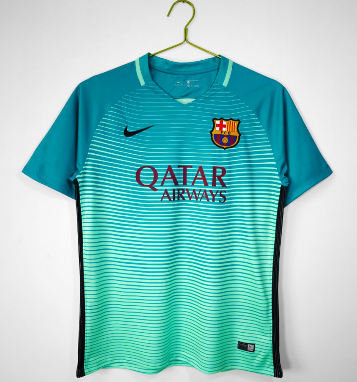 Barcelona 2016/2017 Away