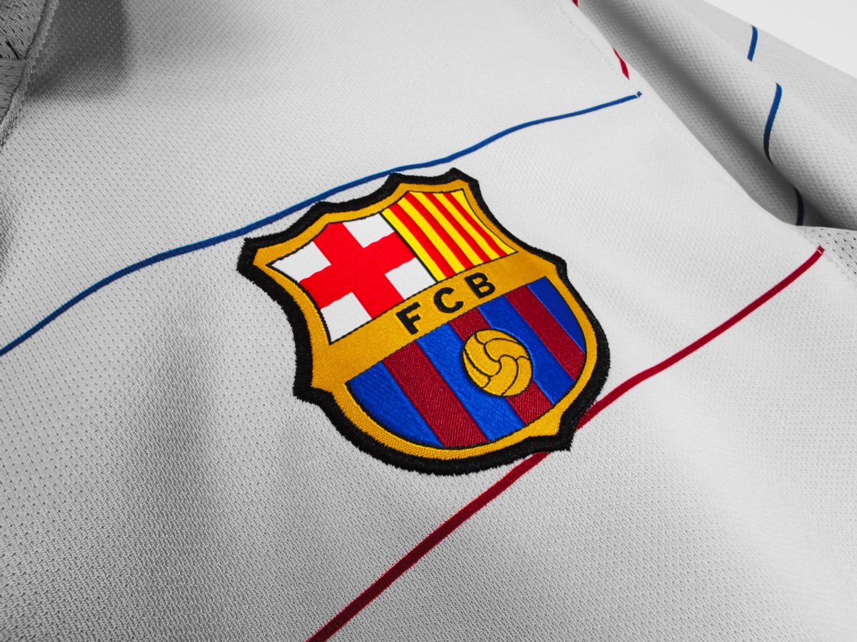 Barcelona 2003/2004 Away - 6