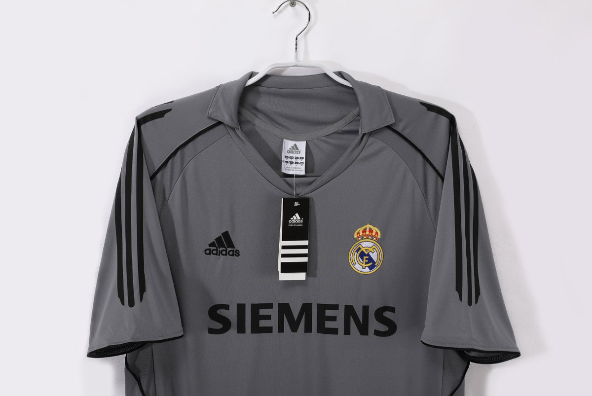 Real Madrid 2005/06 Third - 2