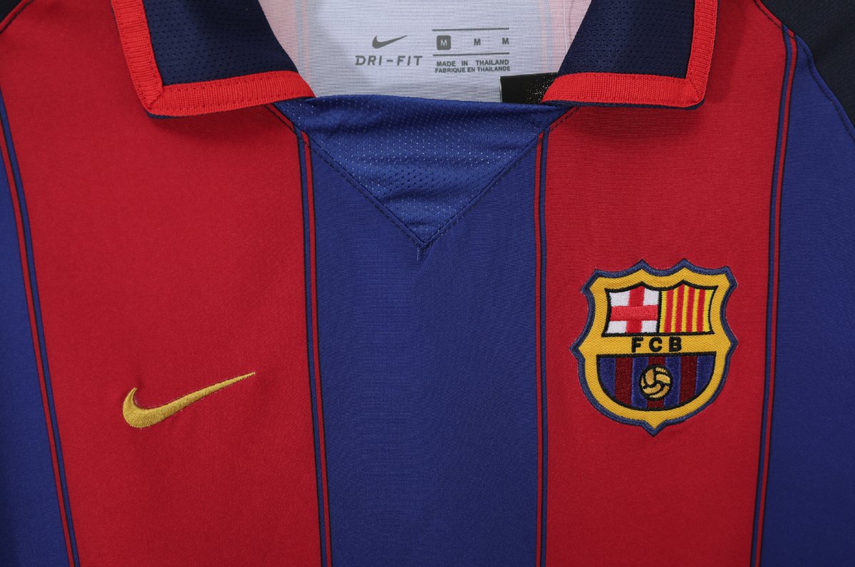 Barcelona 2003/2004 Home - 3