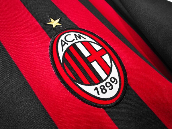 Milan 2016/2017 Home
