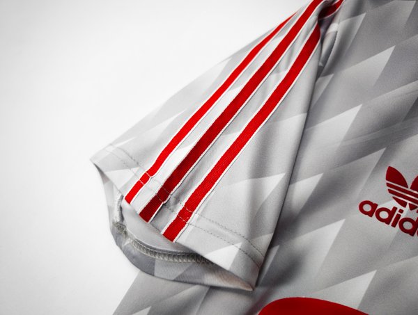 Liverpool 1989/1990 Away