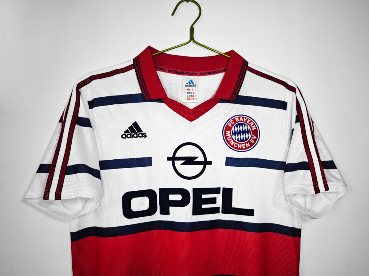 Bayern Munich 1998/1999 Away - 3
