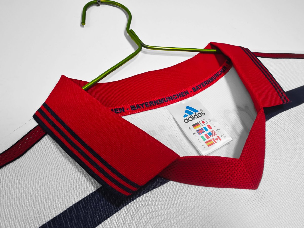Bayern Munich 1998/1999 Away - 4