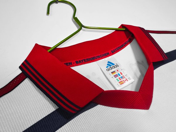 Bayern Munich 1998/1999 Away