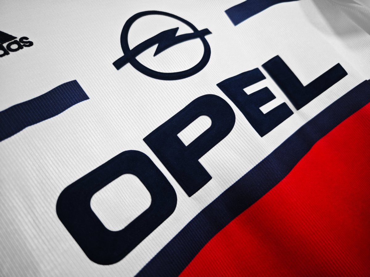 Bayern Munich 1998/1999 Away - 5