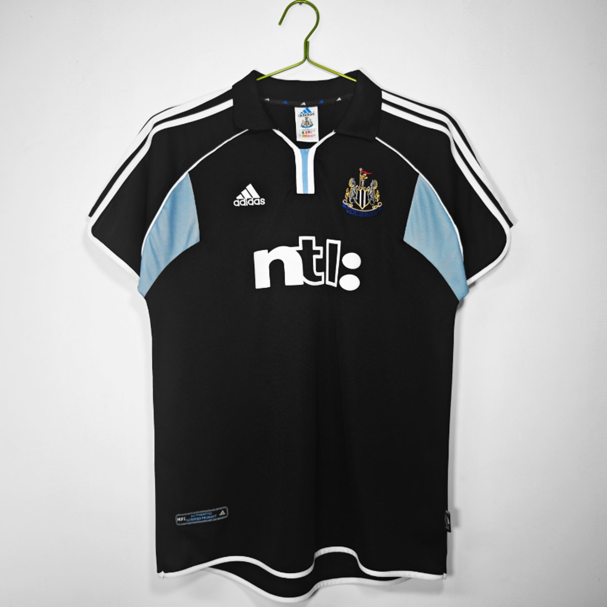 Newcastle 2000/2001 Away